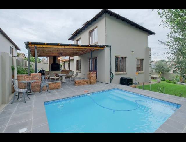 3 BEDROOM HOUSE FOR SALE IN AMBERFIELD VALLEY